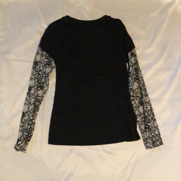 Black and white glittery skull shirt - Picture 2 of 6